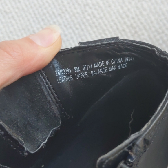 Clarks Leather Bootie Heals Size 8 - Picture 5 of 10